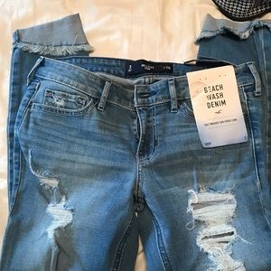 NWT Hollister beach crops